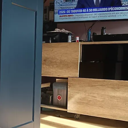 F2 Entier 30m2 Climatise A La Porte D'italie Apartment *