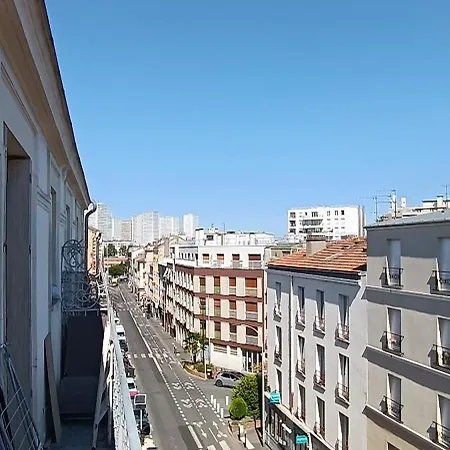 Appartement F2 Entier 30m2 Climatise A La Porte D'italie *